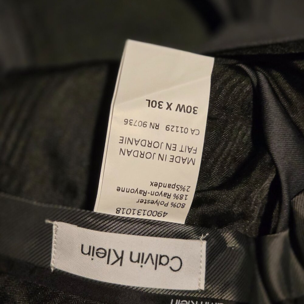 NWT Calvin Klein Men's 30x30 Medium Grey Stretch Dress Pants - Picture 3 of 6